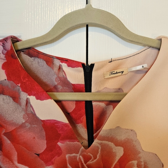 Teaberry Floral Pencil Dress - Picture 3 of 4